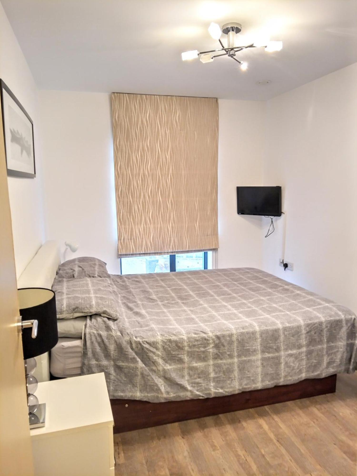 New Central Woking 1 And 2 Bedroom Apartments With Free Gym, Close To Train Station 外观 照片